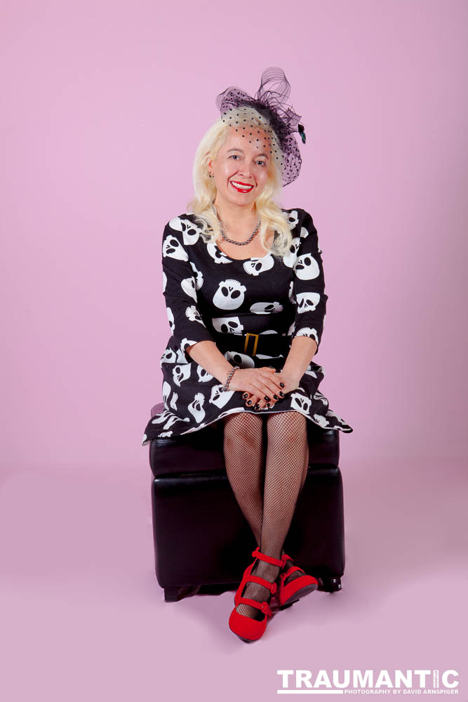 Mayra and I have had a rough road to getting together for a shoot.  Finally got it done!