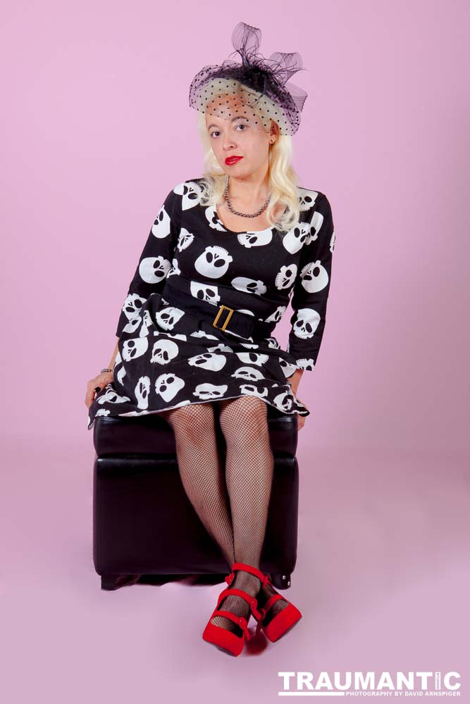 Mayra and I have had a rough road to getting together for a shoot.  Finally got it done!