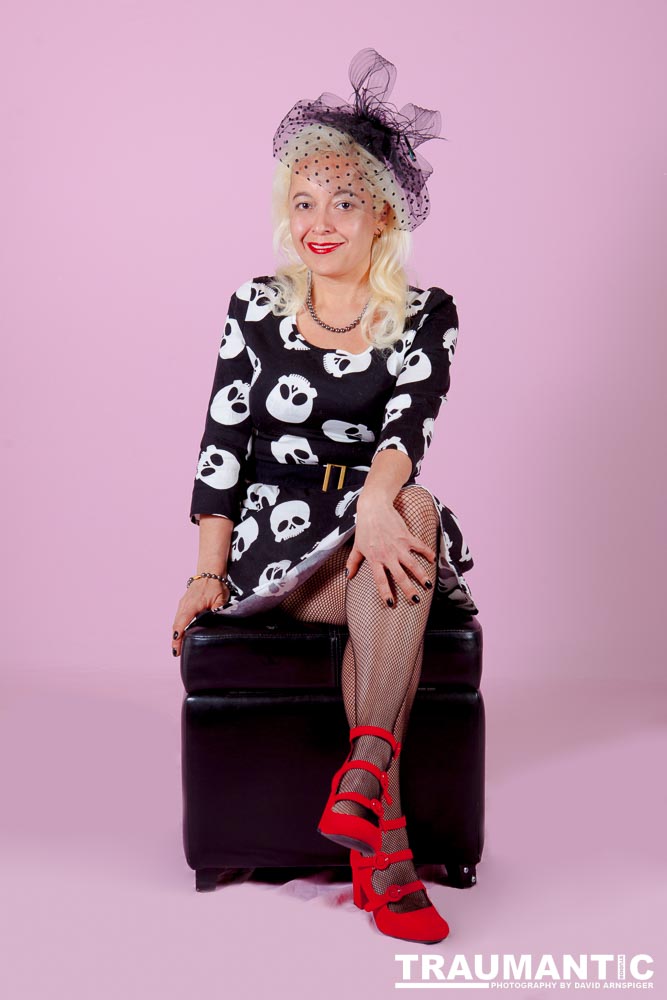 Mayra and I have had a rough road to getting together for a shoot.  Finally got it done!