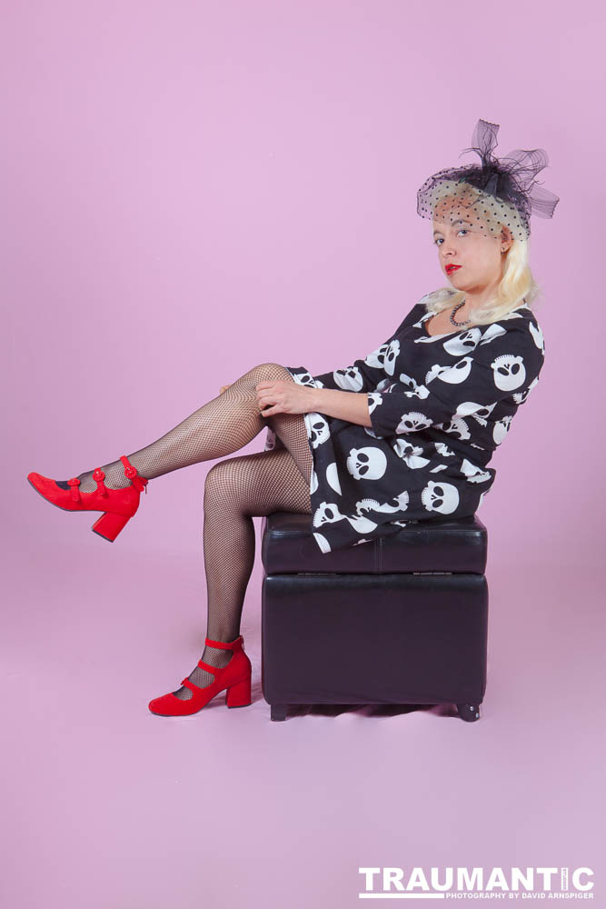 Mayra and I have had a rough road to getting together for a shoot.  Finally got it done!