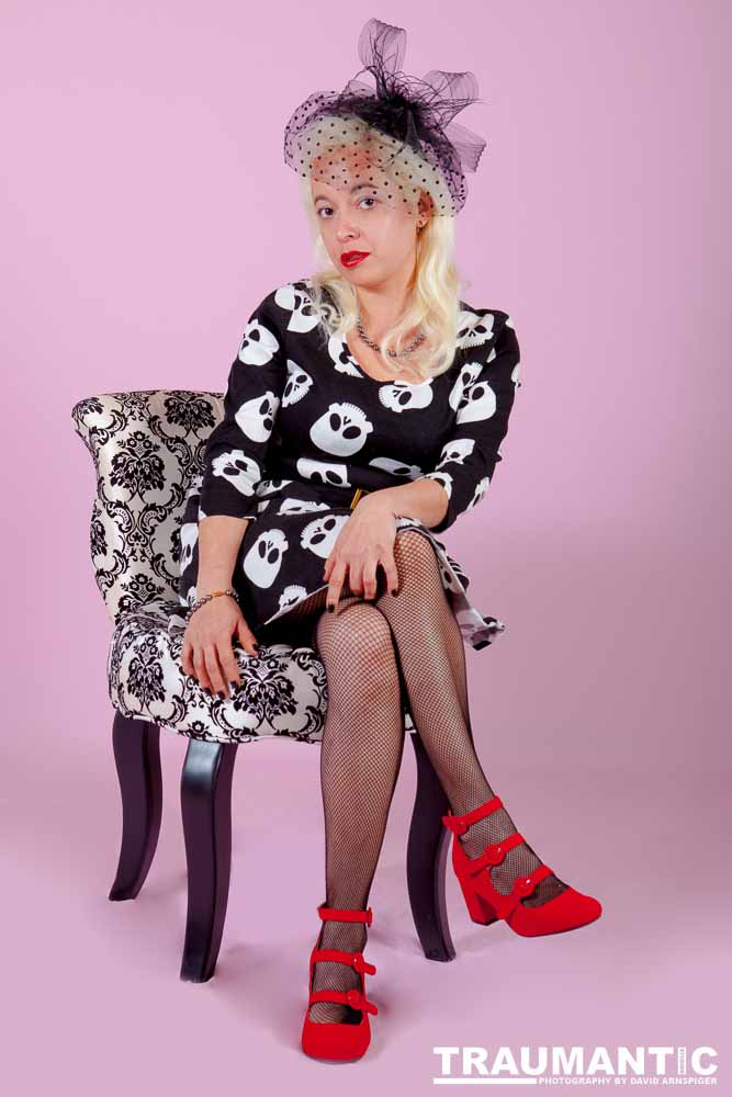 Mayra and I have had a rough road to getting together for a shoot.  Finally got it done!