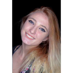 Austin, Mary and Kat came over to do a quick shoot with a Vaping theme.