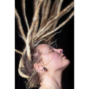 Tara signed up to do one of my Faces sessions via a model I had worked with previously.