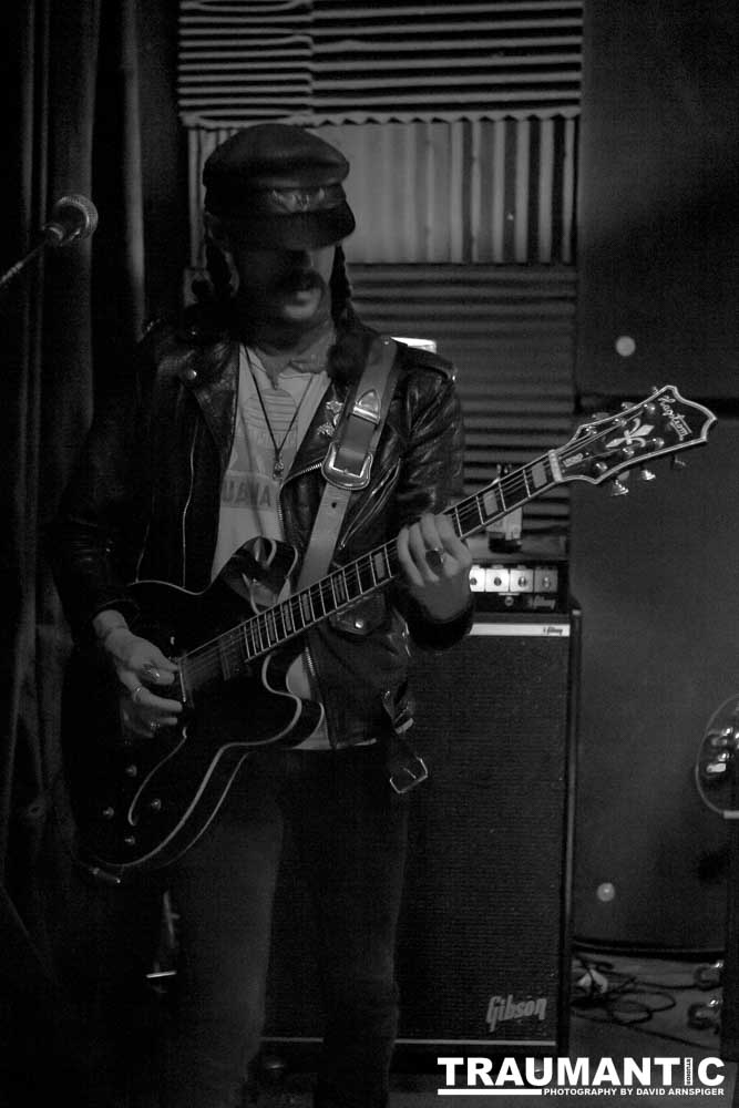 Image should appear here.