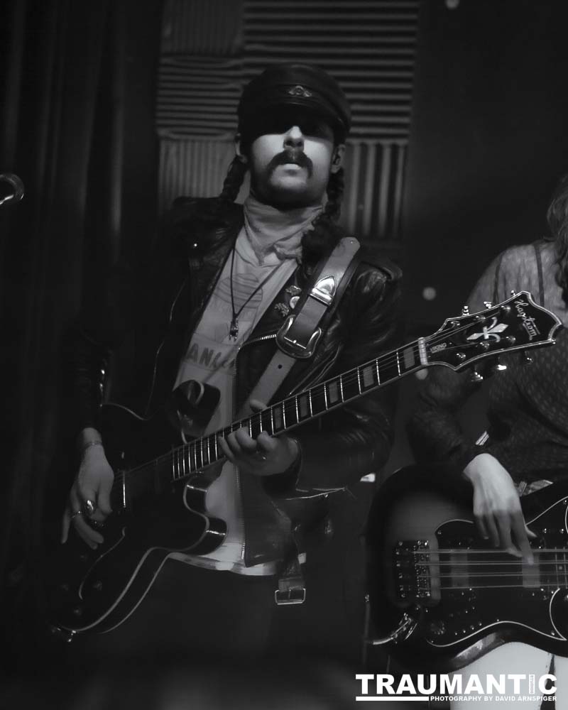 Image should appear here.