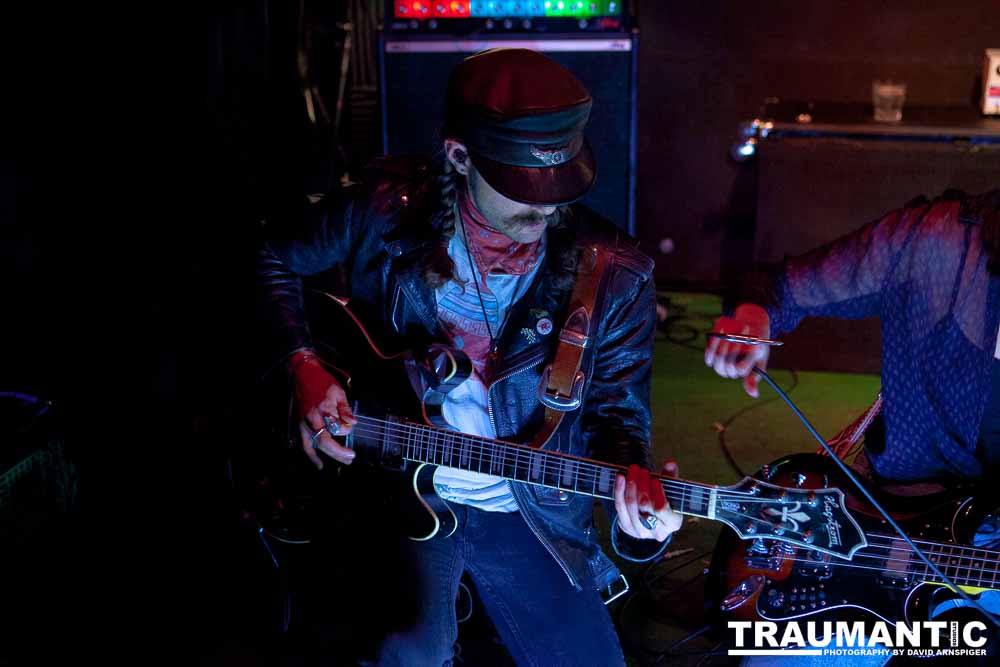 Image should appear here.