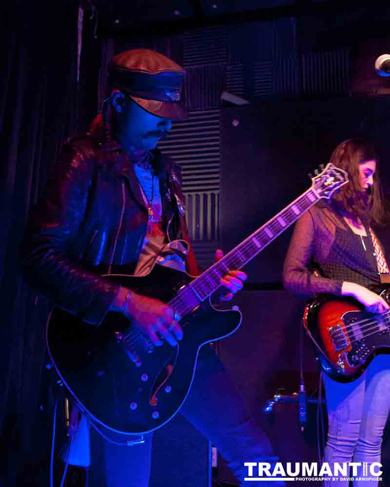 Image should appear here.