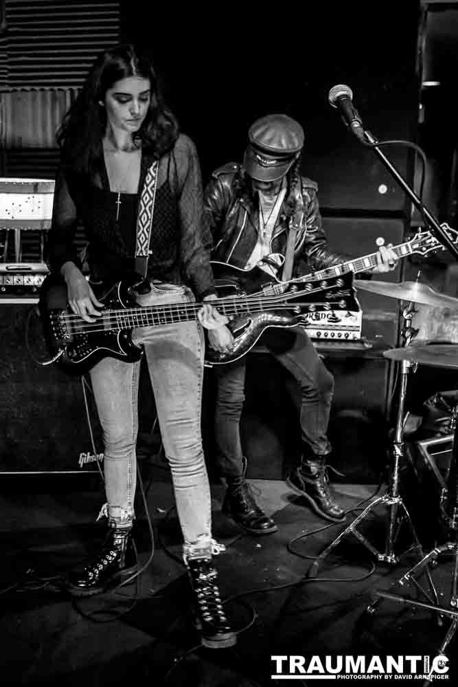 Image should appear here.