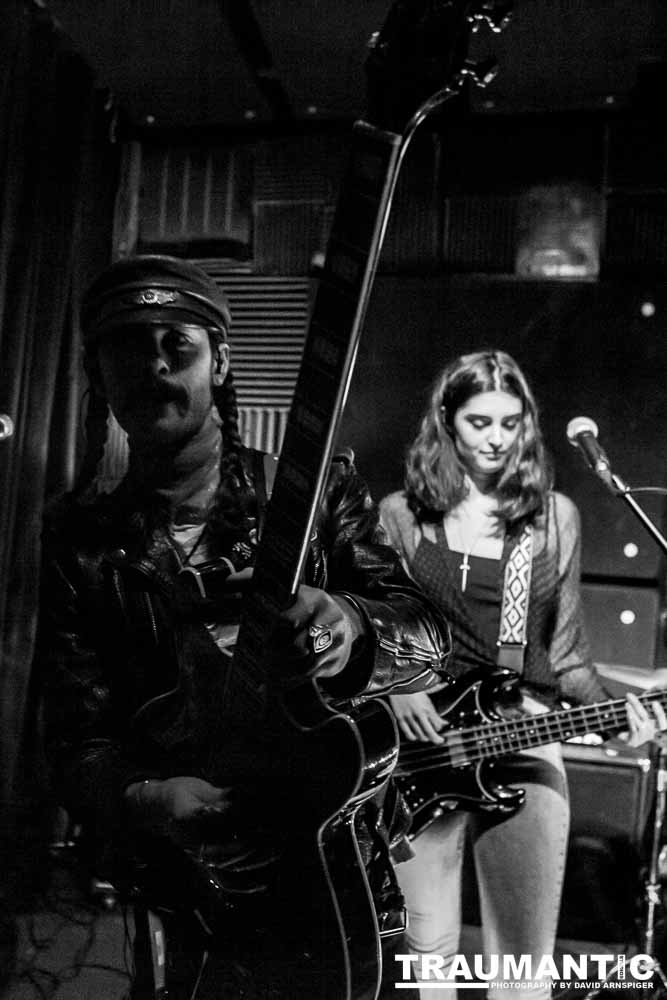 Image should appear here.