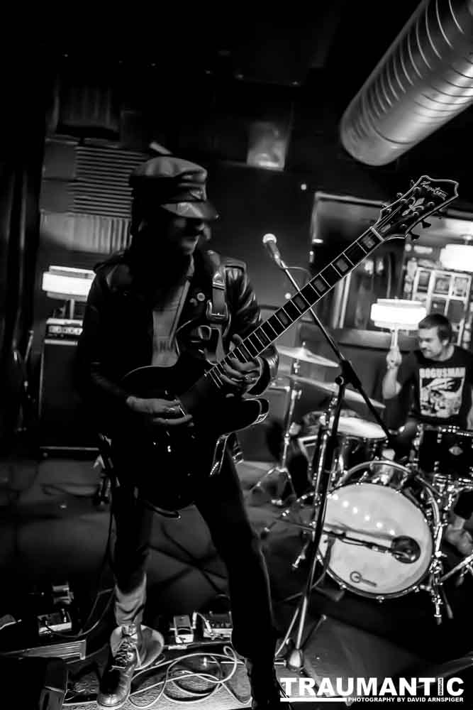 Image should appear here.