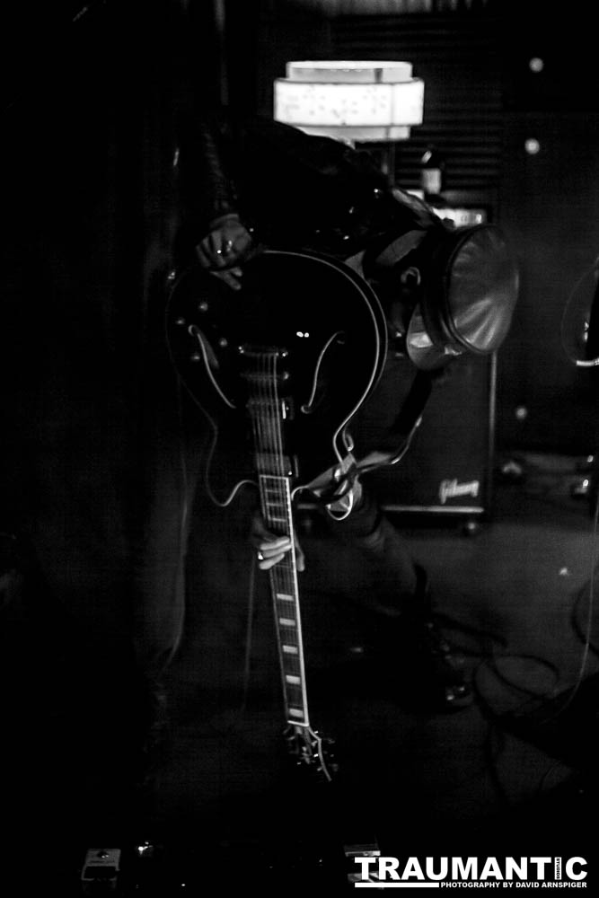 Image should appear here.