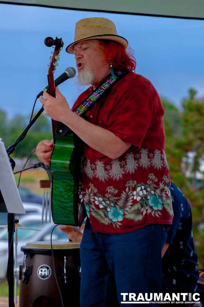 The second act at Jessup Farm.  I stuck around for a few minutes and grabbed a few shots.