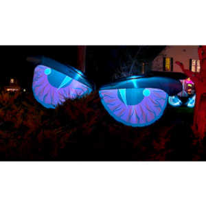 One of my neighbors has the coolest inflatable decorations.